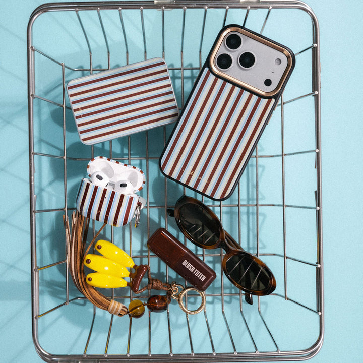 Toffee & Sky AirPods Case — InstaCase Portugal