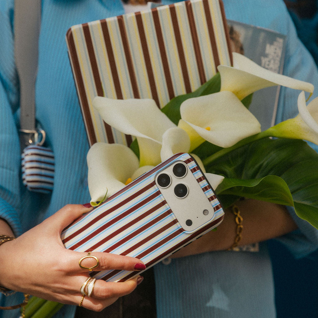 Toffee & Sky AirPods Case — InstaCase Portugal