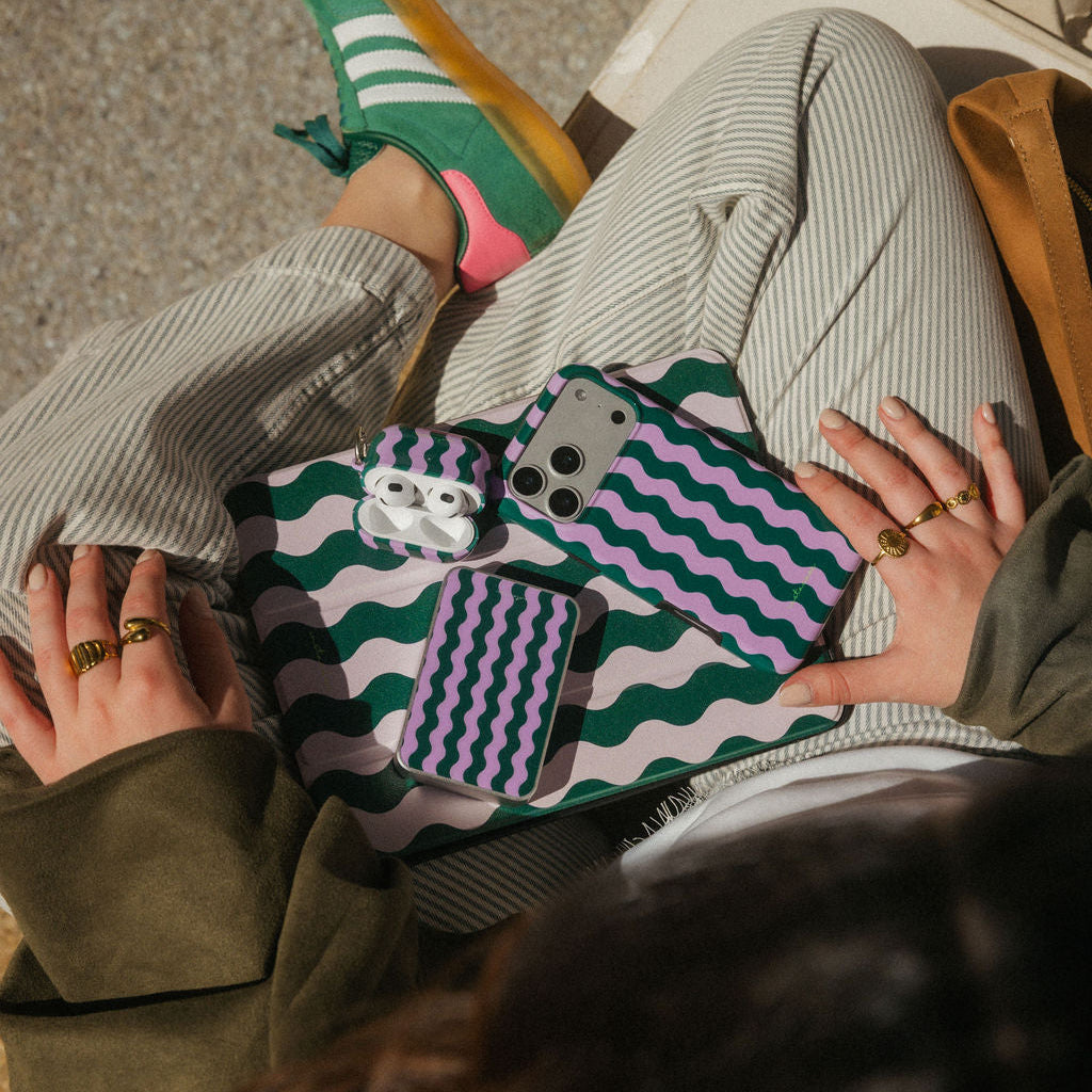 Wavy Garden AirPods Case — InstaCase Portugal