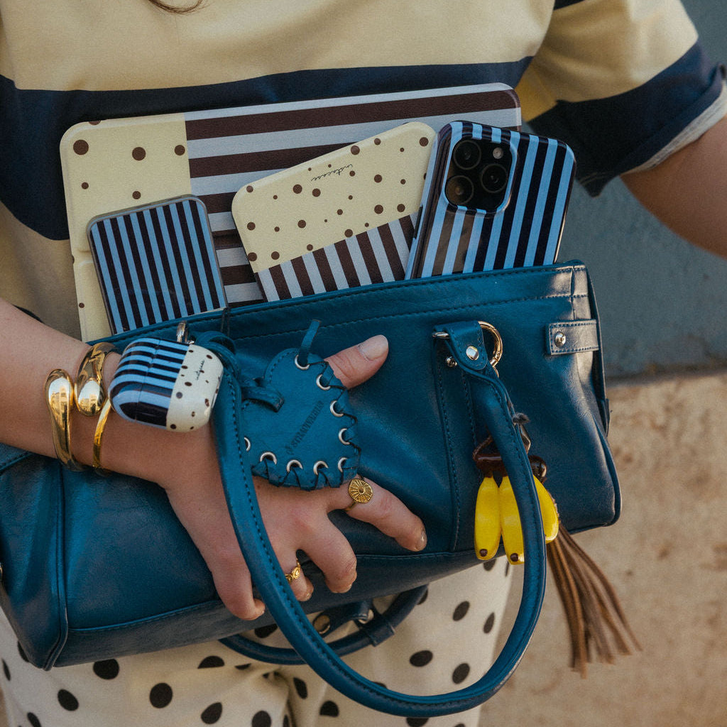 Blue Cheese AirPods Case — InstaCase Portugal