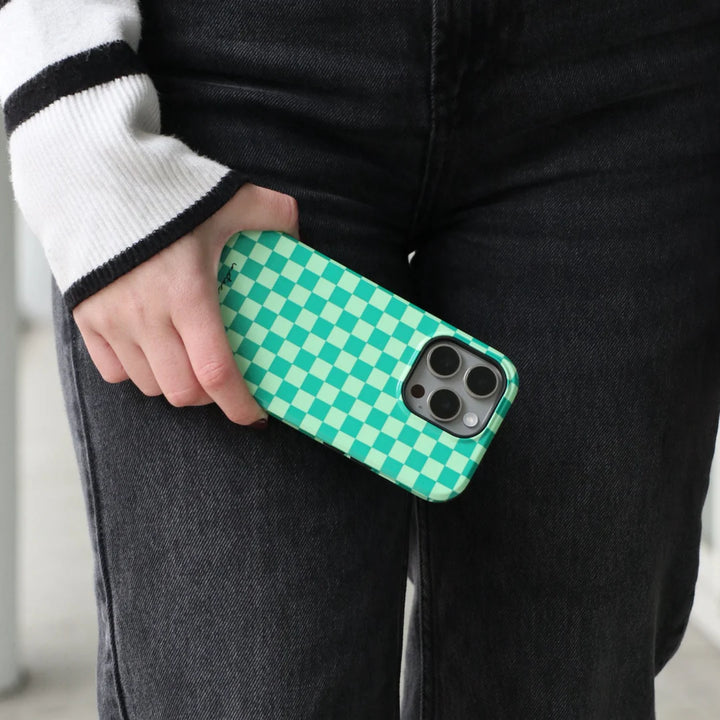 Capa iPhone Chess Green Premium Glossy — InstaCase 