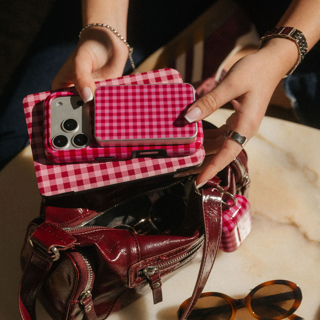 Rosy Premium Glossy iPhone Case — InstaCase Portugal