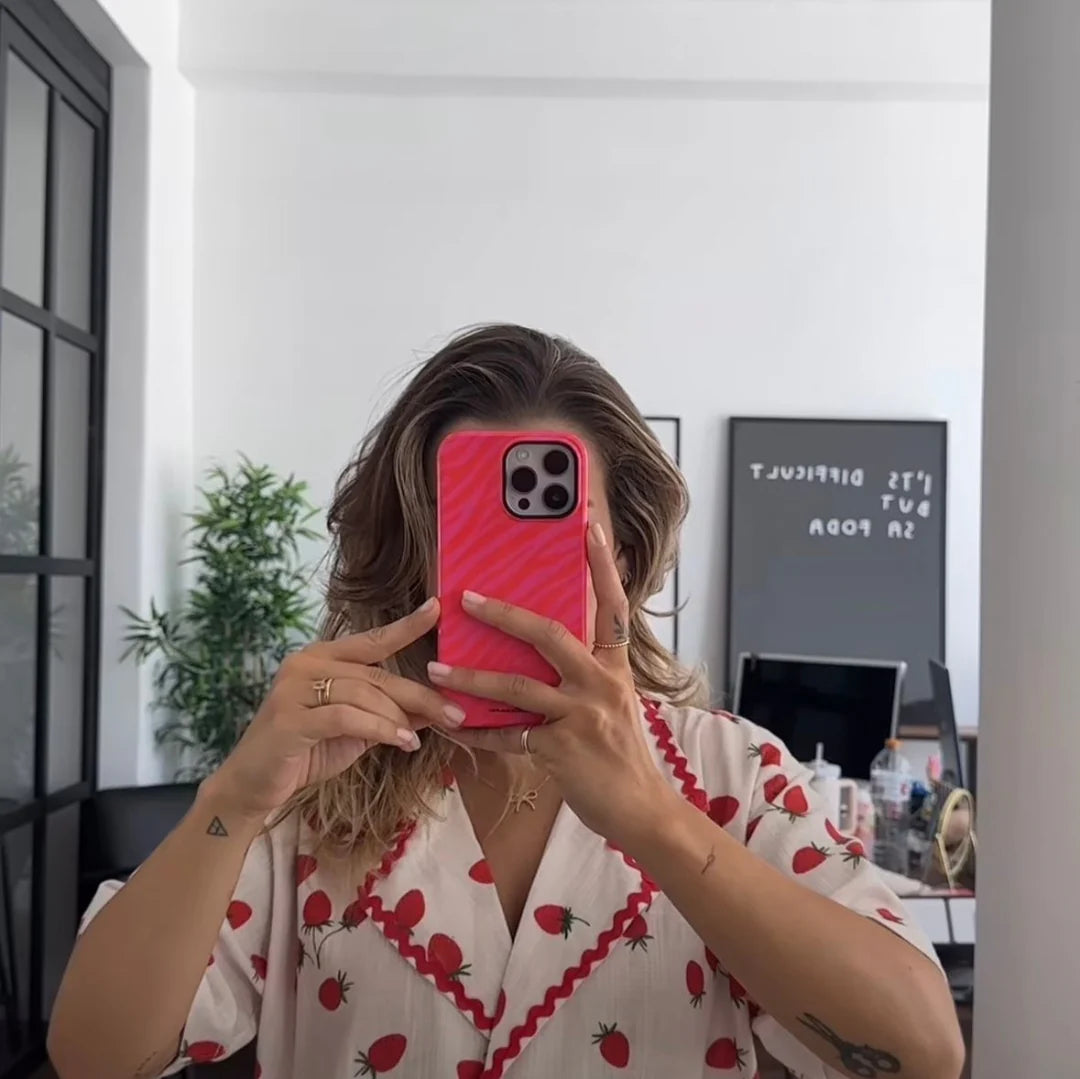 Valerie Premium Glossy iPhone Case — InstaCase Portugal